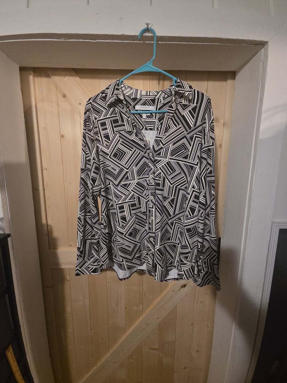 Foxcroft NYC. Long sleeve shirt